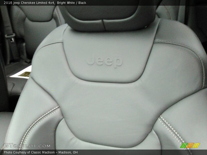Bright White / Black 2018 Jeep Cherokee Limited 4x4