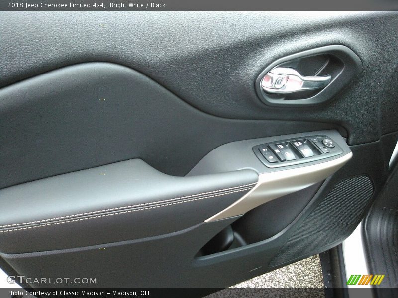 Bright White / Black 2018 Jeep Cherokee Limited 4x4