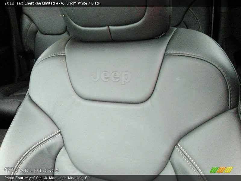 Bright White / Black 2018 Jeep Cherokee Limited 4x4