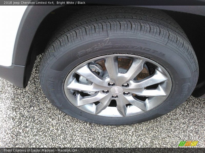 Bright White / Black 2018 Jeep Cherokee Limited 4x4