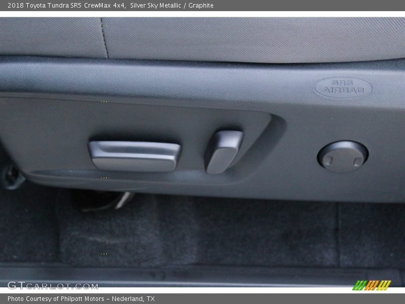 Silver Sky Metallic / Graphite 2018 Toyota Tundra SR5 CrewMax 4x4