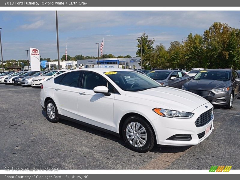 Oxford White / Earth Gray 2013 Ford Fusion S