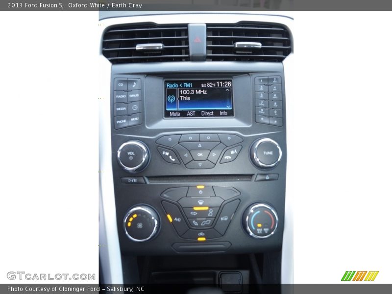 Oxford White / Earth Gray 2013 Ford Fusion S