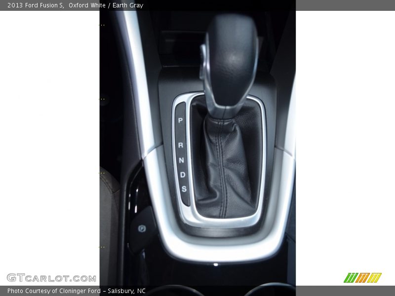 Oxford White / Earth Gray 2013 Ford Fusion S