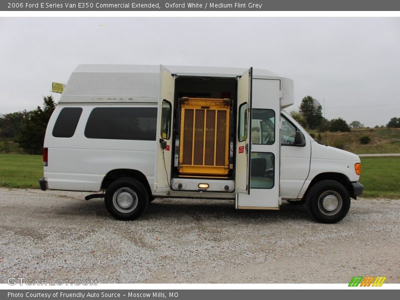 Oxford White / Medium Flint Grey 2006 Ford E Series Van E350 Commercial Extended