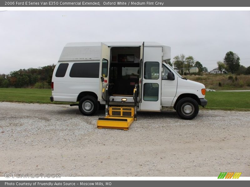 Oxford White / Medium Flint Grey 2006 Ford E Series Van E350 Commercial Extended