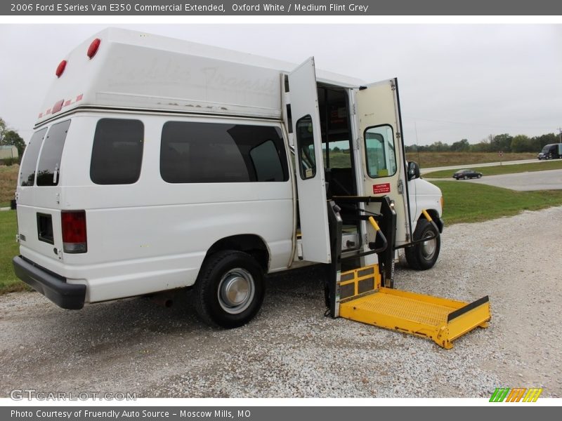 Oxford White / Medium Flint Grey 2006 Ford E Series Van E350 Commercial Extended
