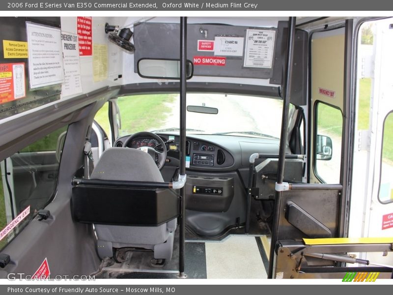 Oxford White / Medium Flint Grey 2006 Ford E Series Van E350 Commercial Extended
