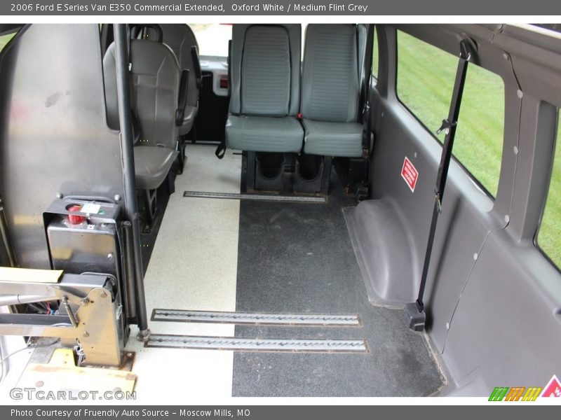 Oxford White / Medium Flint Grey 2006 Ford E Series Van E350 Commercial Extended