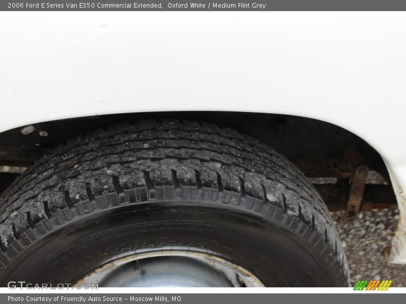 Oxford White / Medium Flint Grey 2006 Ford E Series Van E350 Commercial Extended