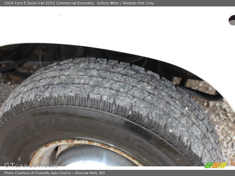 Oxford White / Medium Flint Grey 2006 Ford E Series Van E350 Commercial Extended