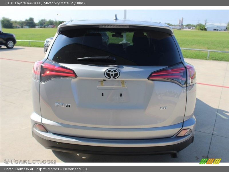 Silver Sky Metallic / Black 2018 Toyota RAV4 LE