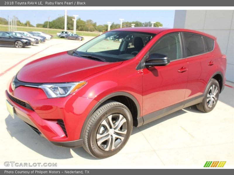 Ruby Flare Pearl / Black 2018 Toyota RAV4 LE