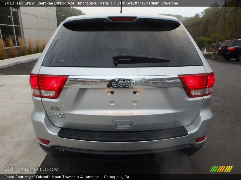 Bright Silver Metallic / Dark Graystone/Medium Graystone 2013 Jeep Grand Cherokee Laredo 4x4