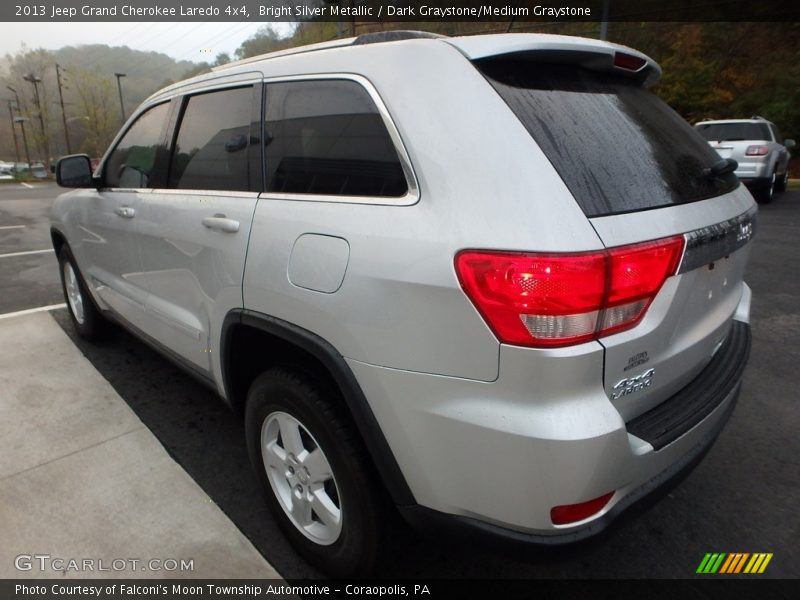 Bright Silver Metallic / Dark Graystone/Medium Graystone 2013 Jeep Grand Cherokee Laredo 4x4