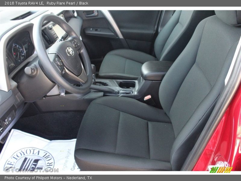 Ruby Flare Pearl / Black 2018 Toyota RAV4 LE