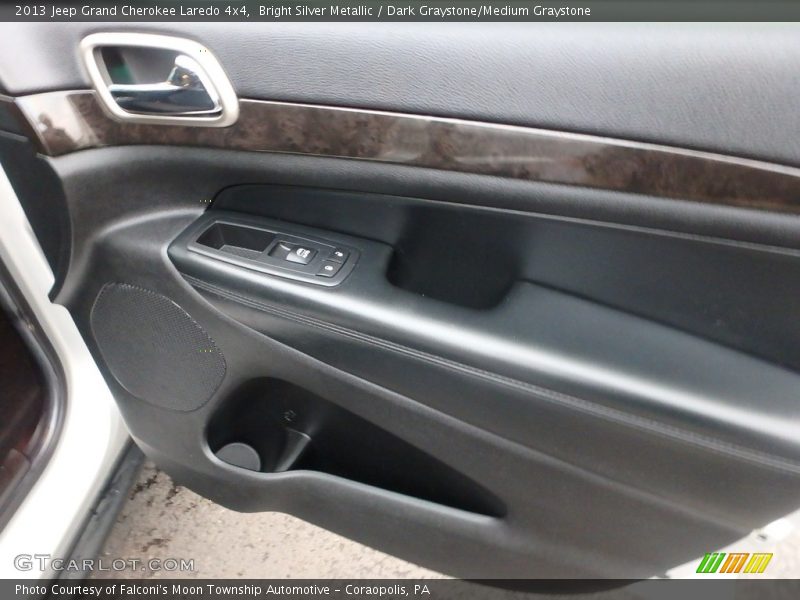 Bright Silver Metallic / Dark Graystone/Medium Graystone 2013 Jeep Grand Cherokee Laredo 4x4
