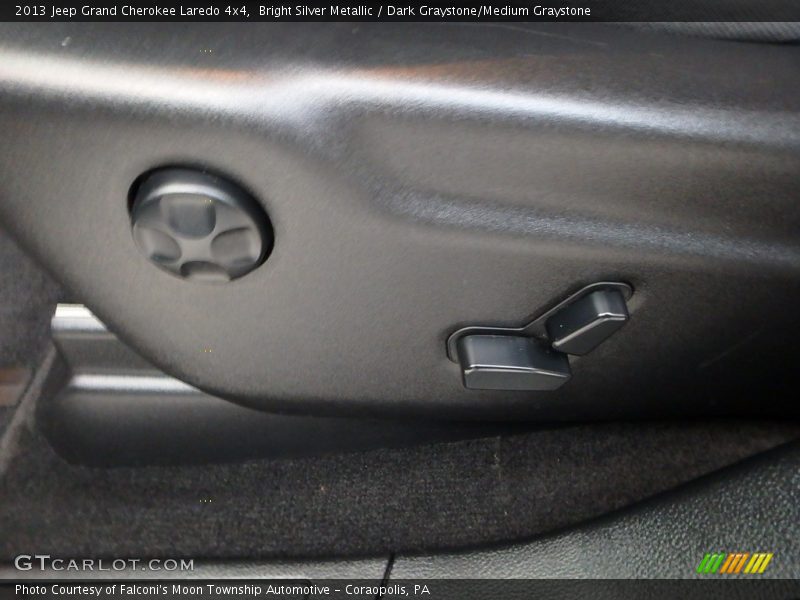 Bright Silver Metallic / Dark Graystone/Medium Graystone 2013 Jeep Grand Cherokee Laredo 4x4