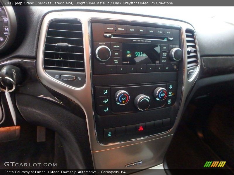 Bright Silver Metallic / Dark Graystone/Medium Graystone 2013 Jeep Grand Cherokee Laredo 4x4