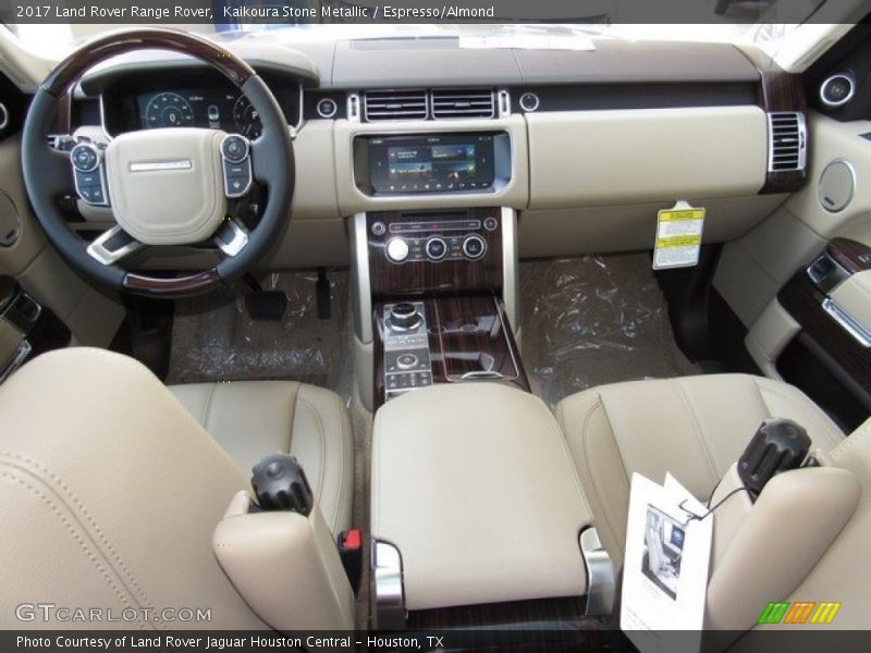 Kaikoura Stone Metallic / Espresso/Almond 2017 Land Rover Range Rover