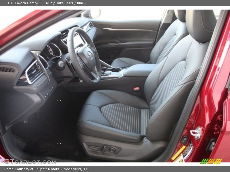 Ruby Flare Pearl / Black 2018 Toyota Camry SE