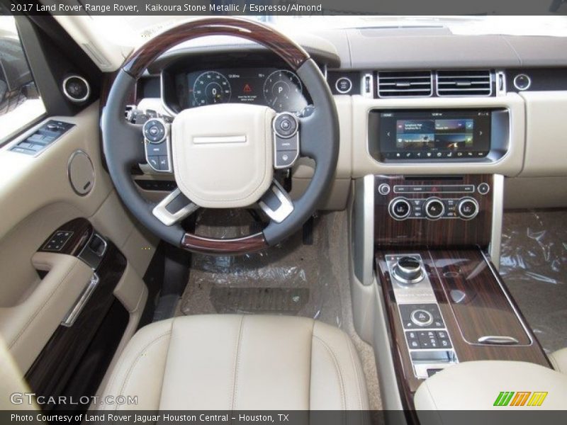 Kaikoura Stone Metallic / Espresso/Almond 2017 Land Rover Range Rover