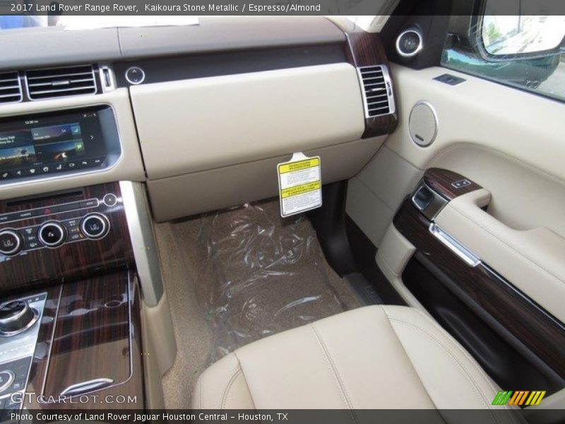 Kaikoura Stone Metallic / Espresso/Almond 2017 Land Rover Range Rover