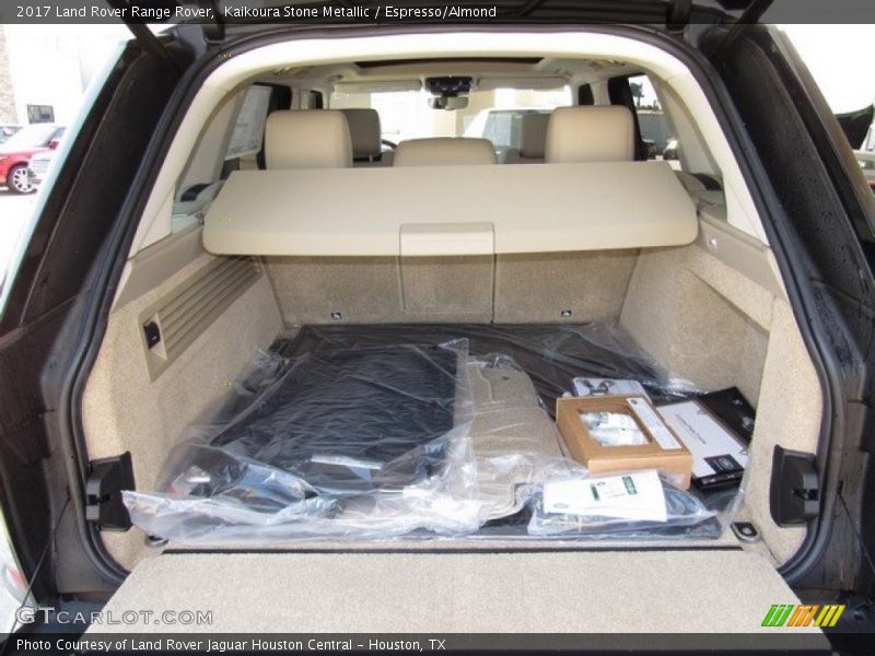 Kaikoura Stone Metallic / Espresso/Almond 2017 Land Rover Range Rover