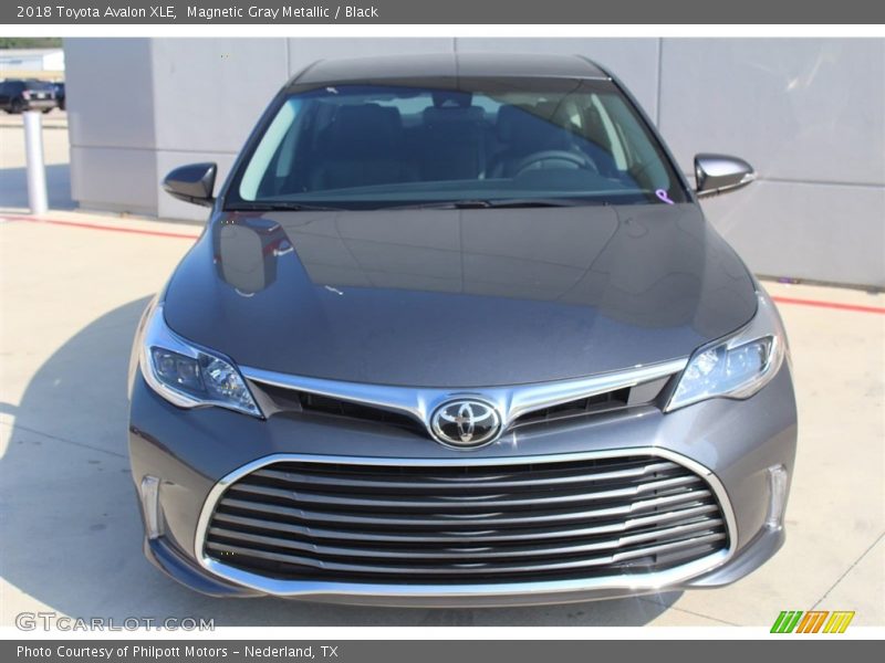 Magnetic Gray Metallic / Black 2018 Toyota Avalon XLE
