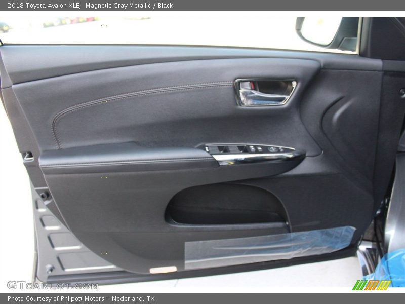 Magnetic Gray Metallic / Black 2018 Toyota Avalon XLE