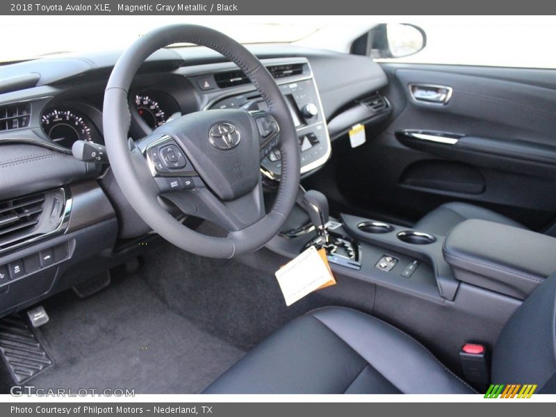 Magnetic Gray Metallic / Black 2018 Toyota Avalon XLE