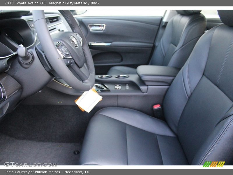 Magnetic Gray Metallic / Black 2018 Toyota Avalon XLE