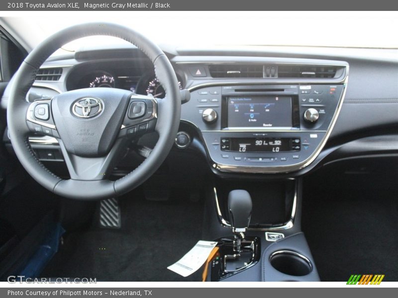 Magnetic Gray Metallic / Black 2018 Toyota Avalon XLE