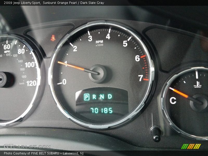 Sunburst Orange Pearl / Dark Slate Gray 2009 Jeep Liberty Sport