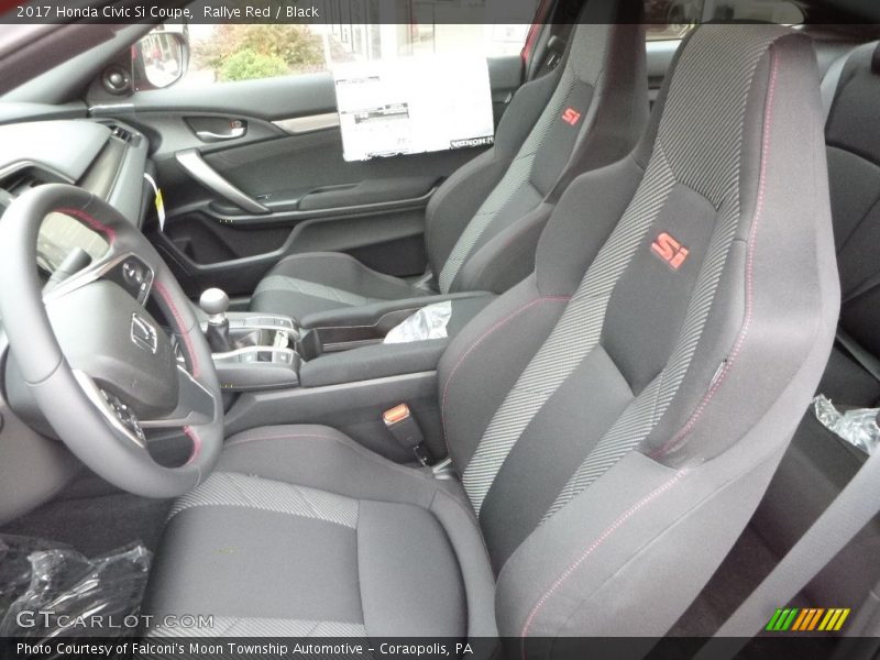 Front Seat of 2017 Civic Si Coupe