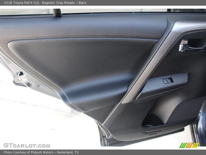 Magnetic Gray Metallic / Black 2018 Toyota RAV4 XLE