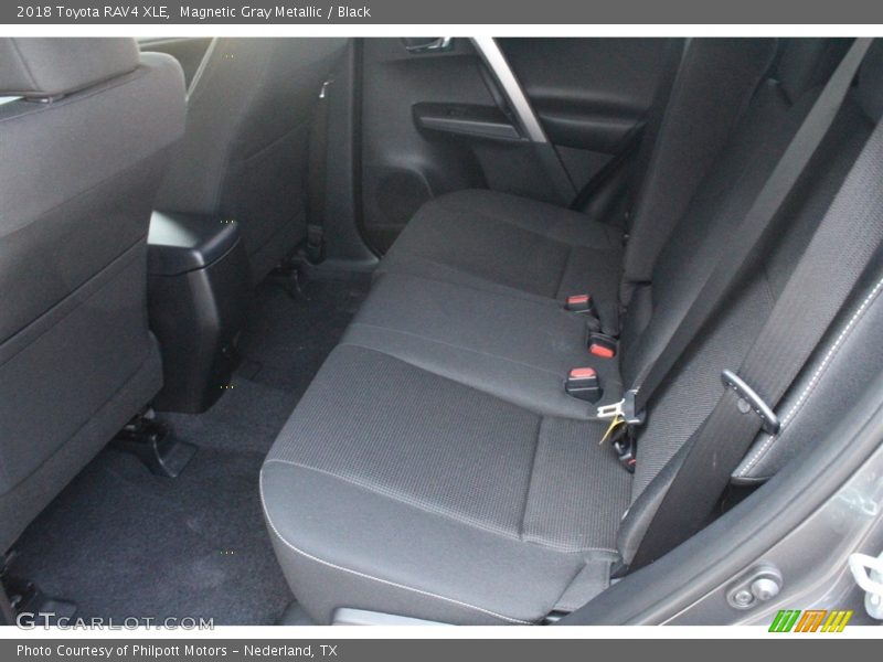 Magnetic Gray Metallic / Black 2018 Toyota RAV4 XLE