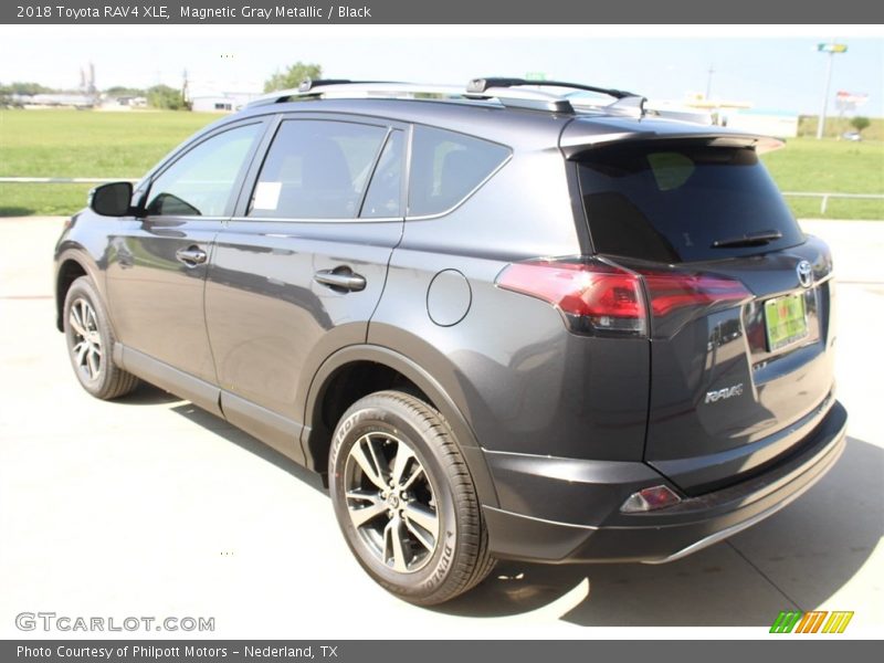 Magnetic Gray Metallic / Black 2018 Toyota RAV4 XLE
