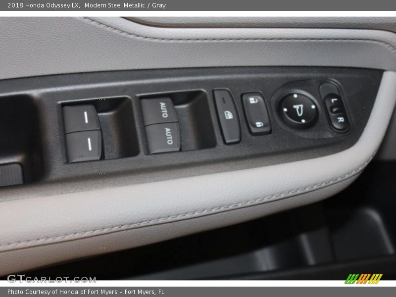 Modern Steel Metallic / Gray 2018 Honda Odyssey LX