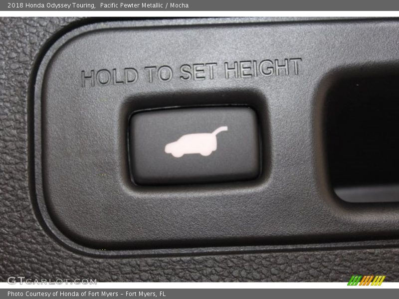 Pacific Pewter Metallic / Mocha 2018 Honda Odyssey Touring