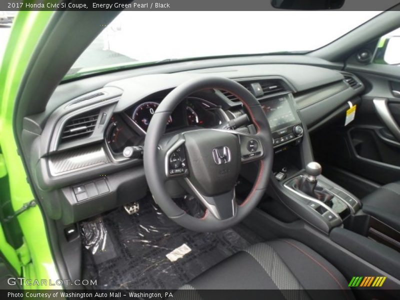 Dashboard of 2017 Civic Si Coupe