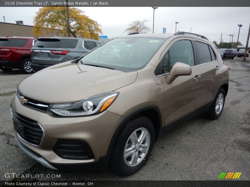 Sandy Ridge Metallic / Jet Black 2018 Chevrolet Trax LT