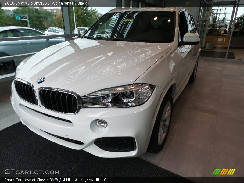 Alpine White / Black 2018 BMW X5 xDrive35i