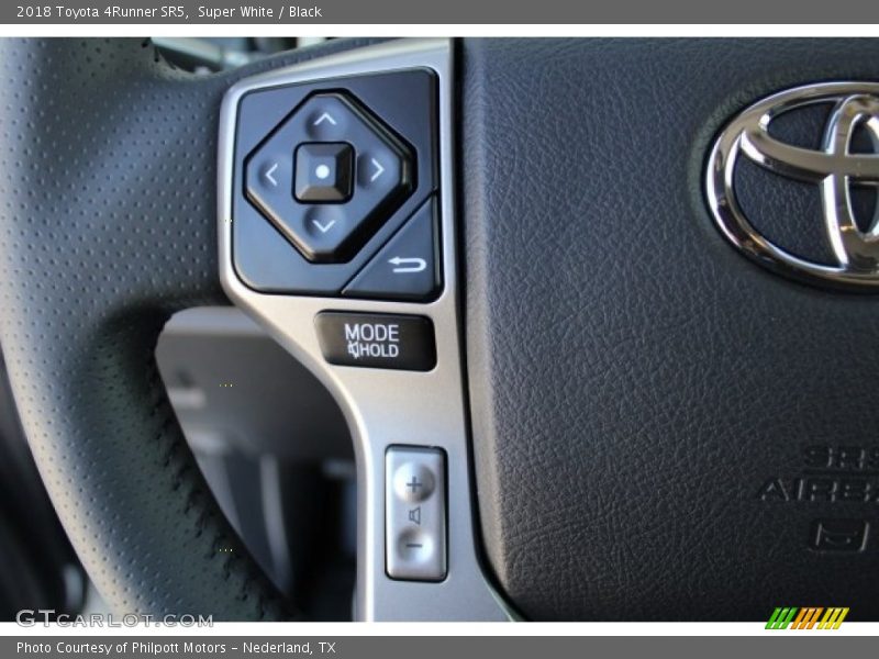 Super White / Black 2018 Toyota 4Runner SR5