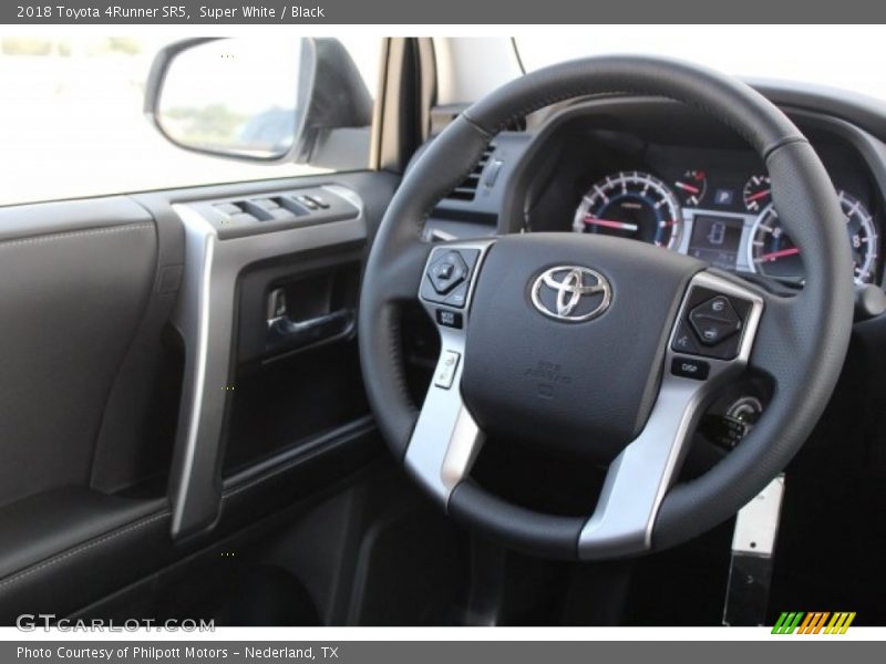 Super White / Black 2018 Toyota 4Runner SR5
