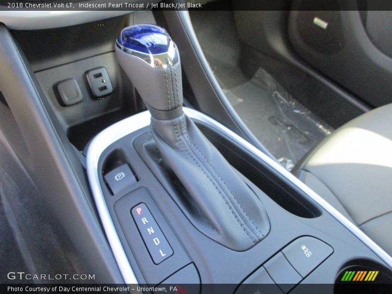 Iridescent Pearl Tricoat / Jet Black/Jet Black 2018 Chevrolet Volt LT