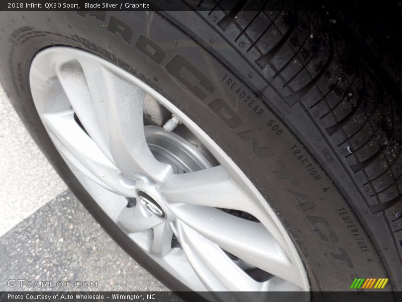 Blade Silver / Graphite 2018 Infiniti QX30 Sport