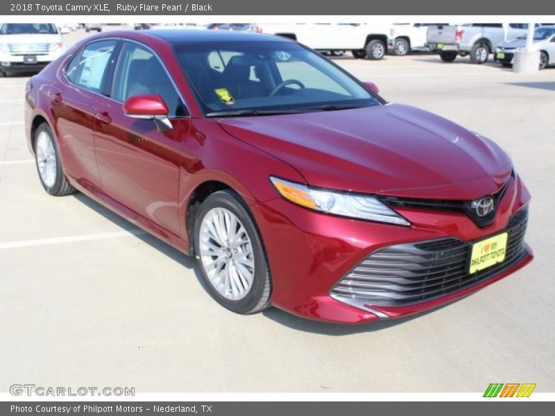 Ruby Flare Pearl / Black 2018 Toyota Camry XLE