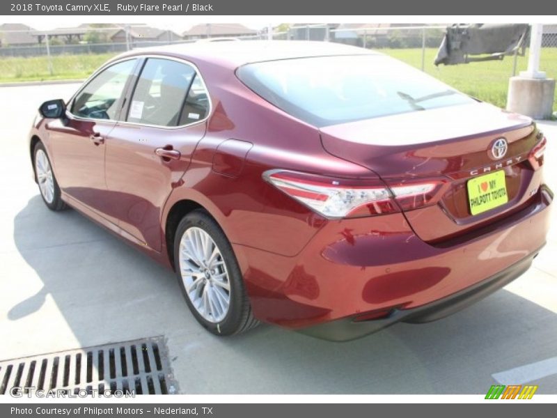 Ruby Flare Pearl / Black 2018 Toyota Camry XLE