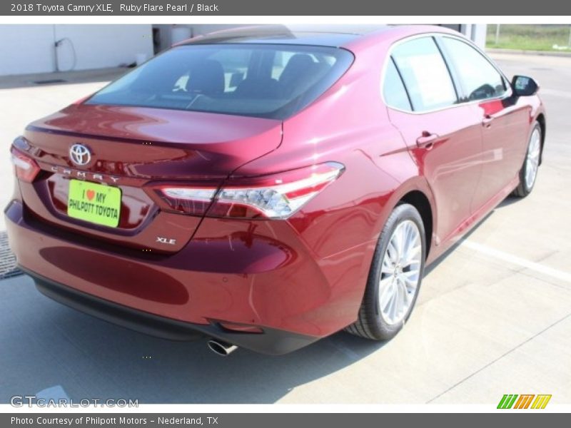 Ruby Flare Pearl / Black 2018 Toyota Camry XLE